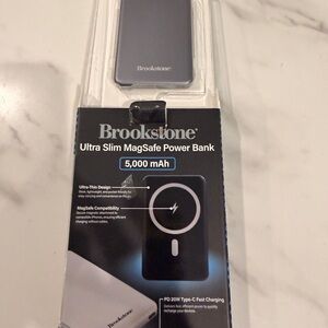 Brookstone Black Slim MagSafe Charger